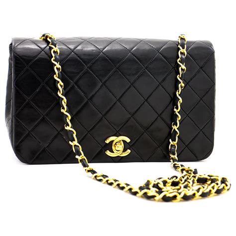 chanel sac noir|sac Chanel le moins cher.